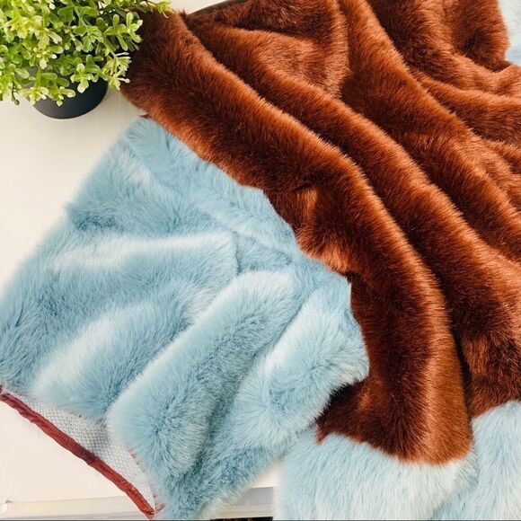 Clover Canyon Sweater Soft Faux Fur Color Block - Picture 2 of 8